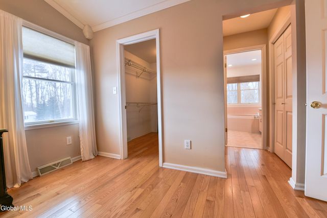 50 Jamison Drive, Clifton Park, NY 12065