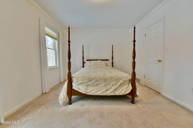 50 Jamison Drive, Clifton Park, NY 12065