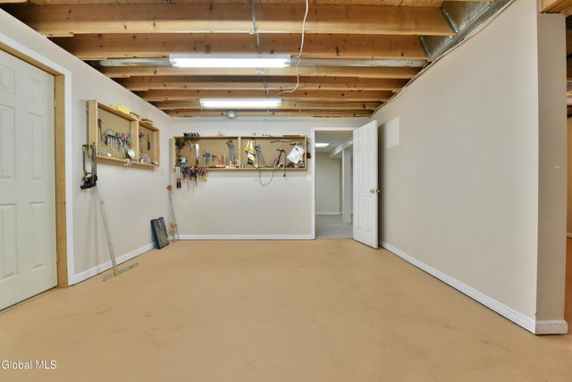 50 Jamison Drive, Clifton Park, NY 12065