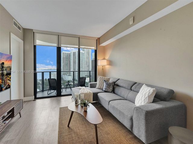 121 NE 34th St 2106A, Miami, FL 33137