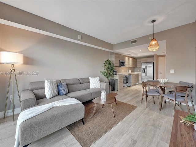 121 NE 34th St 2106A, Miami, FL 33137