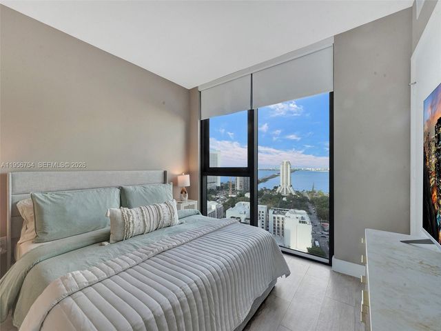 121 NE 34th St 2106A, Miami, FL 33137