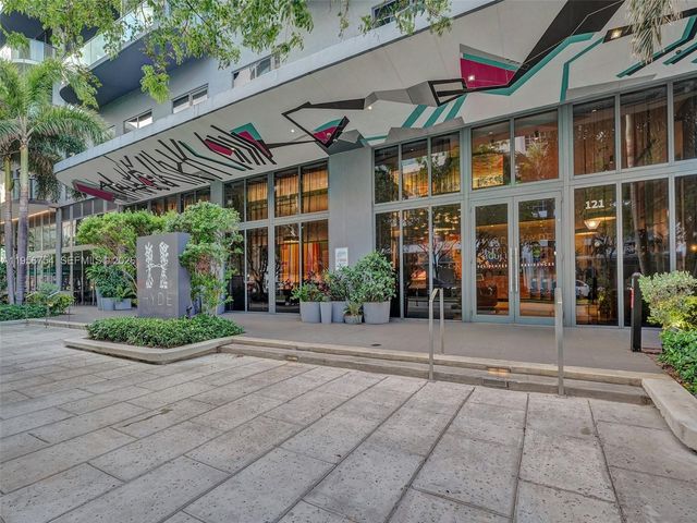 121 NE 34th St 2106A, Miami, FL 33137