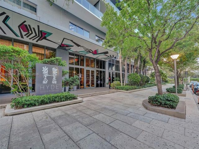 121 NE 34th St 2106A, Miami, FL 33137