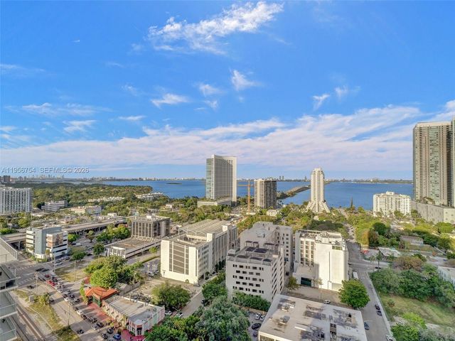 121 NE 34th St 2106A, Miami, FL 33137