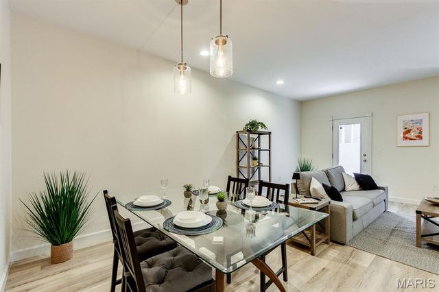 4111 W Pine Boulevard 11, St Louis, MO 63108