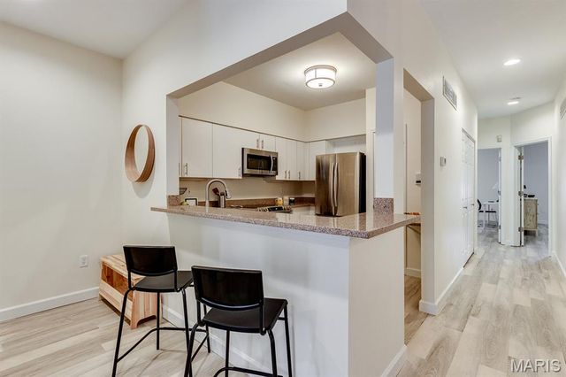 4111 W Pine Boulevard 11, St Louis, MO 63108