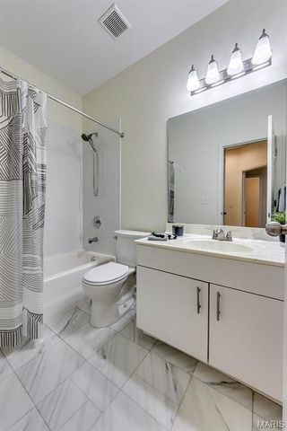 4111 W Pine Boulevard 11, St Louis, MO 63108
