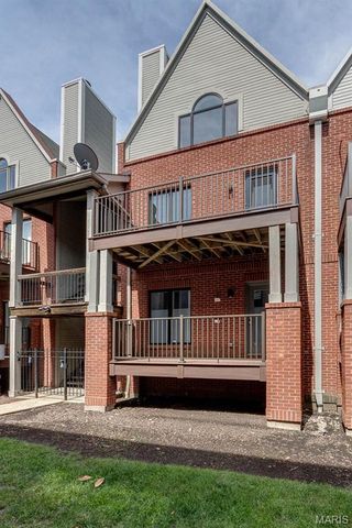4111 W Pine Boulevard 11, St Louis, MO 63108