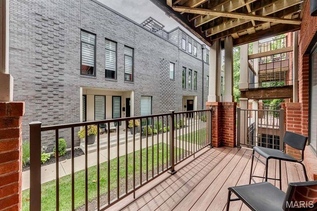 4111 W Pine Boulevard 11, St Louis, MO 63108