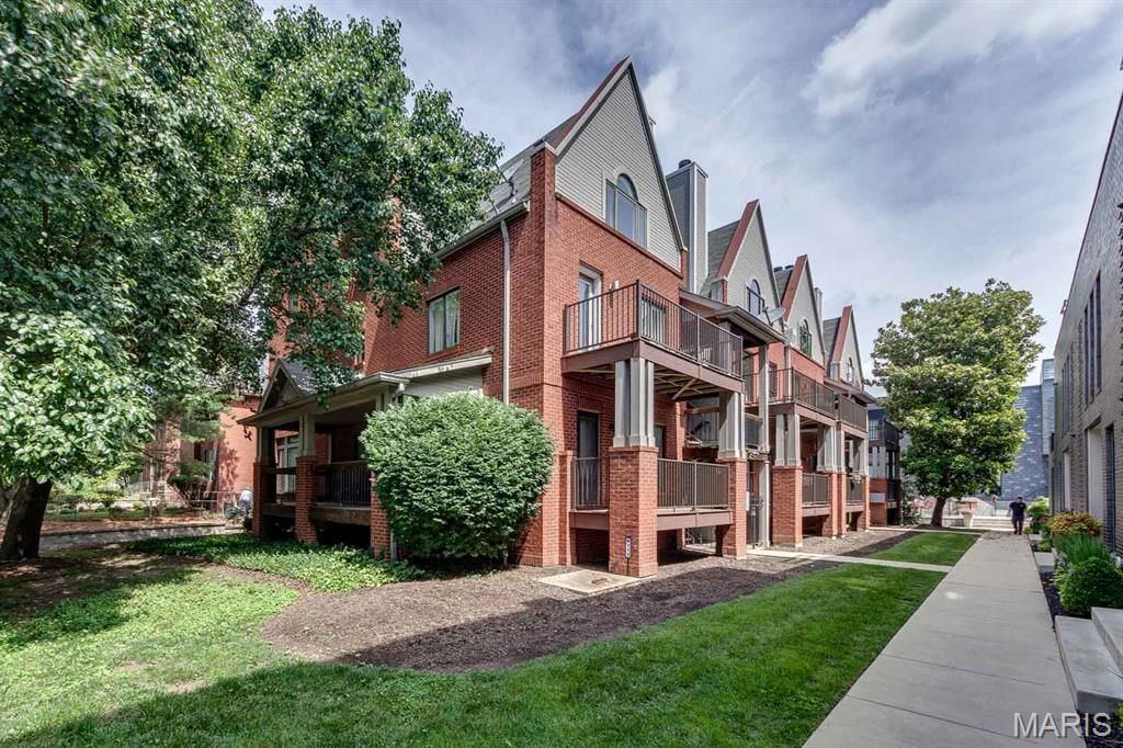 4111 W Pine Boulevard 11, St Louis, MO 63108