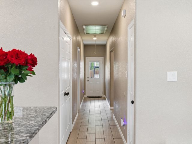 5608 King Court, Fort Worth, TX 76112