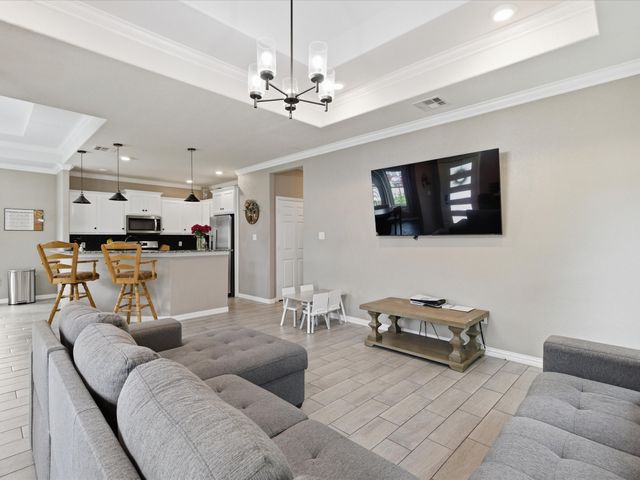 5608 King Court, Fort Worth, TX 76112