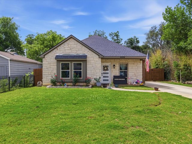 5608 King Court, Fort Worth, TX 76112