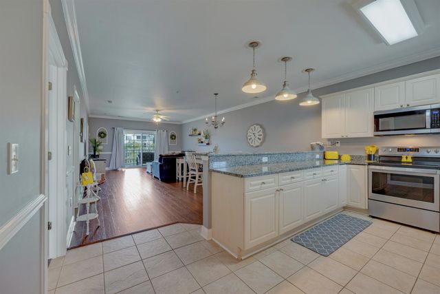 4833 Magnolia Lake Dr Apt 303, Myrtle Beach, SC 29577