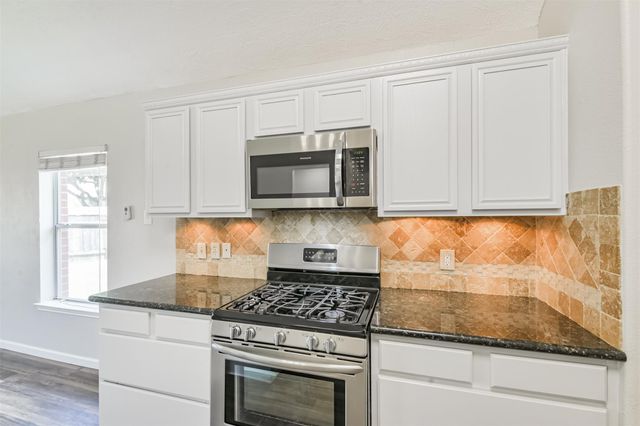 11806 Piney Way Lane, Tomball, TX 77375