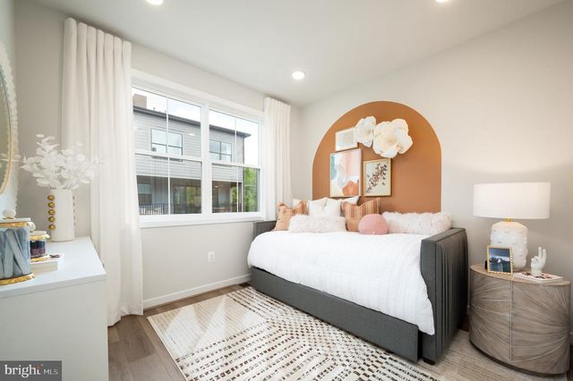 11900 NORTHPARK DR, North Bethesda, MD 20852