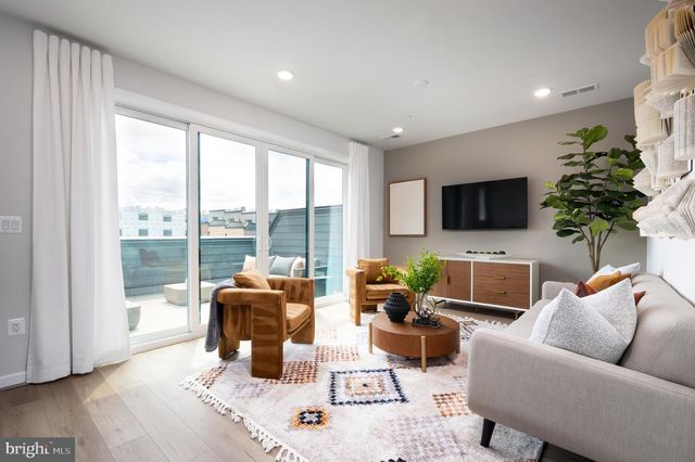 11900 NORTHPARK DR, North Bethesda, MD 20852