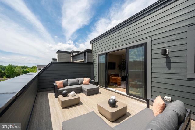 11900 NORTHPARK DR, North Bethesda, MD 20852