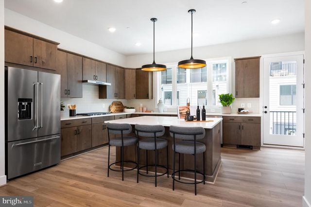 11900 NORTHPARK DR, North Bethesda, MD 20852