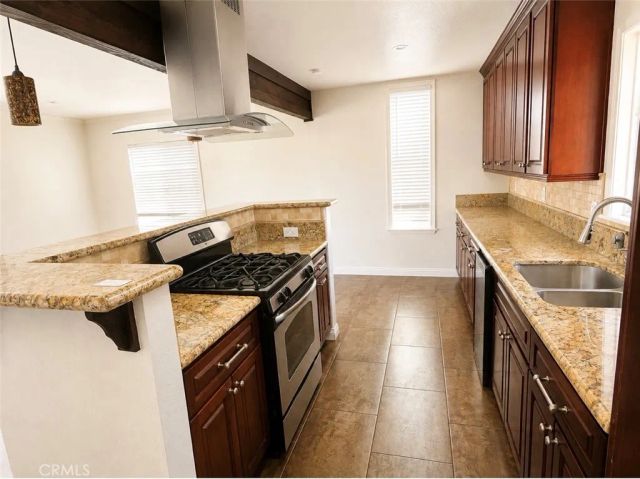1185 W Hampshire, Anaheim, CA 92802