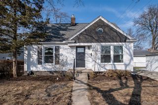 1560 Cambridge Road, Berkley, MI 48072