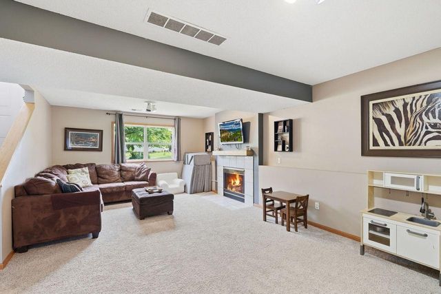7066 159th Street W, Apple Valley, MN 55124