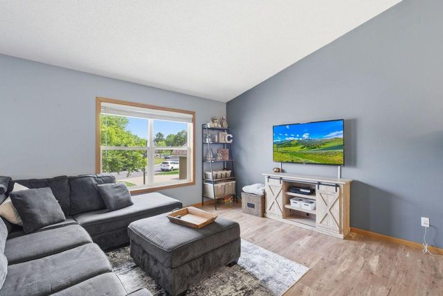 7066 159th Street W, Apple Valley, MN 55124