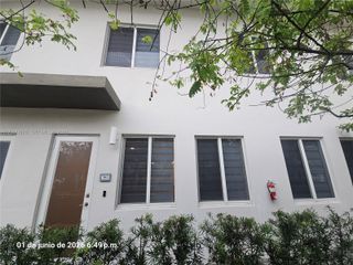 6453 NW 102nd Path 103, Doral, FL 33178