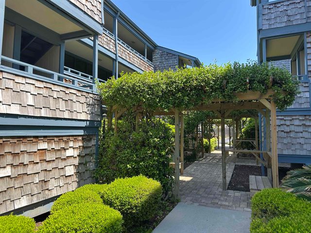 250 Maison Dr. H-2, Myrtle Beach, SC 29572