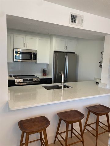 204 16th St K, St Augustine Beach, FL 32080