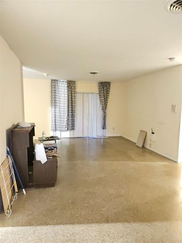 191 NE 212th Terrace, Miami, FL 33179