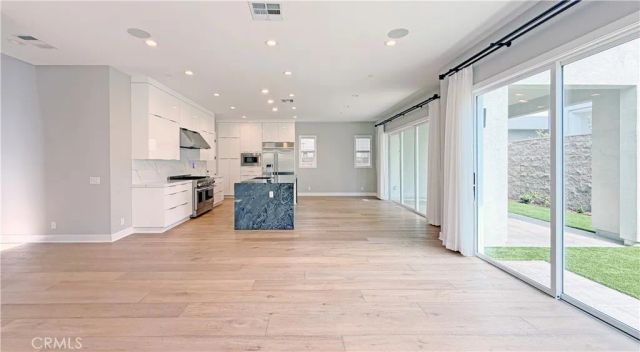 110 Orange Grv, Lake Forest, CA 92630