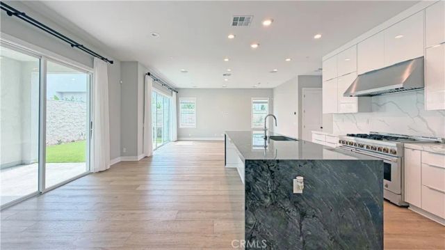 110 Orange Grv, Lake Forest, CA 92630