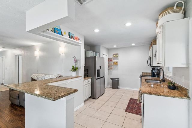 3912 W LEILA AVENUE, Tampa, FL 33616