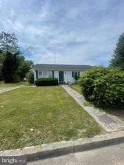 28 CLAY ST, Easton, MD 21601