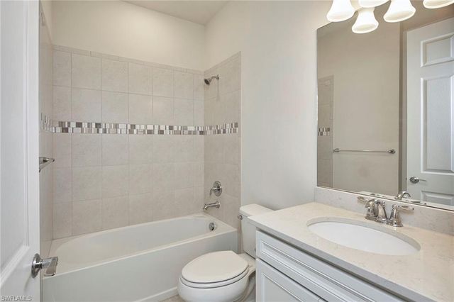 9395 Greyhawk TRL, Naples, FL 34120