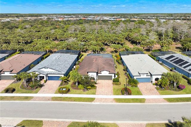 9395 Greyhawk TRL, Naples, FL 34120