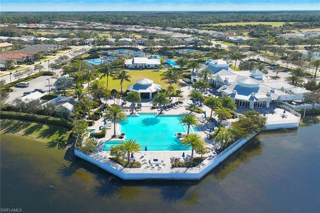 9395 Greyhawk TRL, Naples, FL 34120