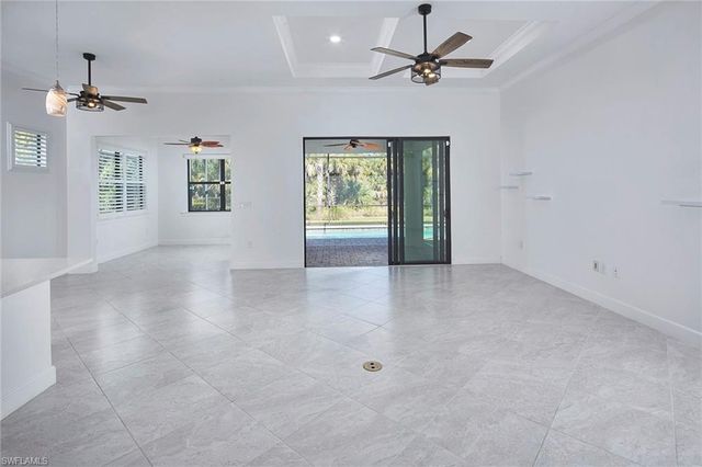 9395 Greyhawk TRL, Naples, FL 34120