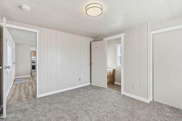 24 W CIRCLE MOUNTAIN Road, New River, AZ 85087