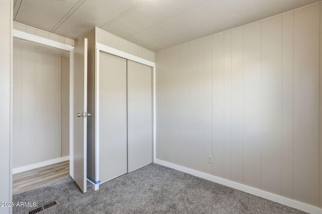 24 W CIRCLE MOUNTAIN Road, New River, AZ 85087