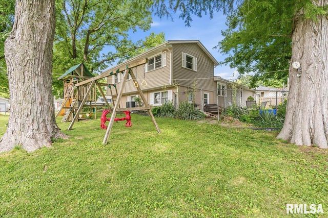 2 LARIAT Drive, Springfield, IL 62702