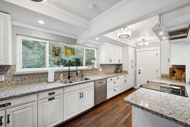 25560 Firhaven Lane, Los Gatos, CA 95033