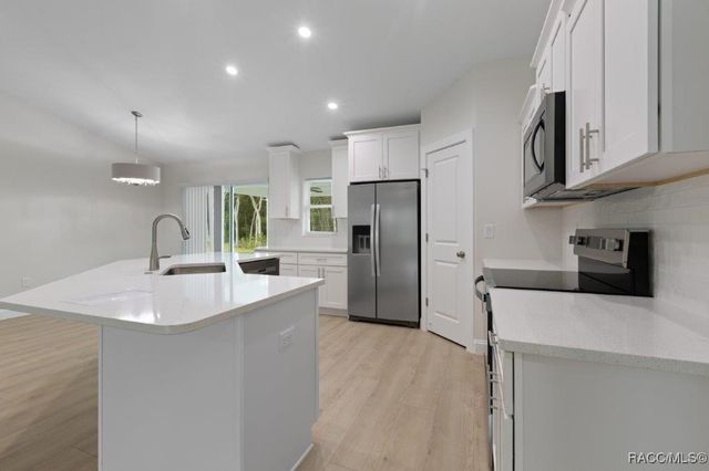 6440 N New Japan Terrace, Citrus Springs, FL 34434