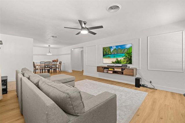 2004 VIRGINIA DRIVE, Bradenton, FL 34205