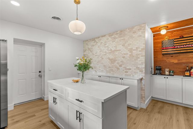 2004 VIRGINIA DRIVE, Bradenton, FL 34205