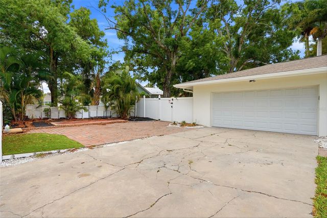 2004 VIRGINIA DRIVE, Bradenton, FL 34205