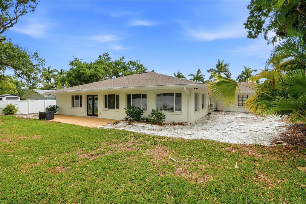 2004 VIRGINIA DRIVE, BRADENTON, FL 34205 — photo 4