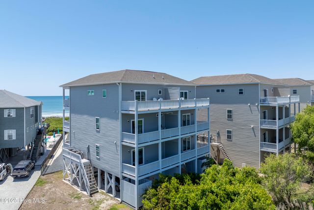 878 Villas Drive, N Topsail Beach, NC 28460
